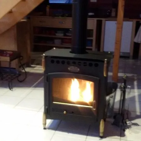 L'ecrin De Bois Et Son *
